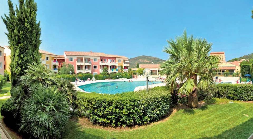 Appartement Piscine Mer Montagne Les Issambres Luaran gambar